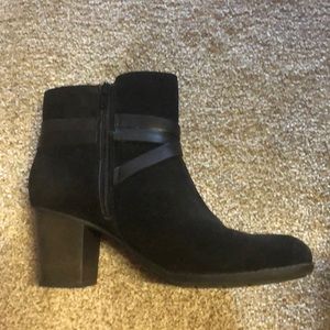 Brand new Clark’s boots- size 9.5